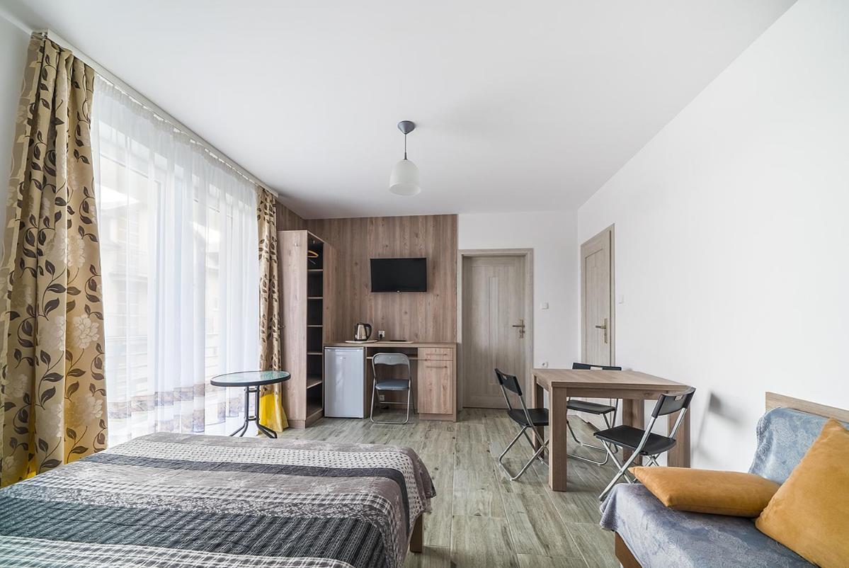 Homestay Aplauz *